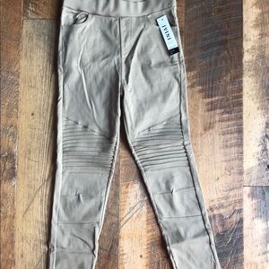 NWT stretch skinny jean leggings.